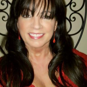 Meet your Posher, Tesia